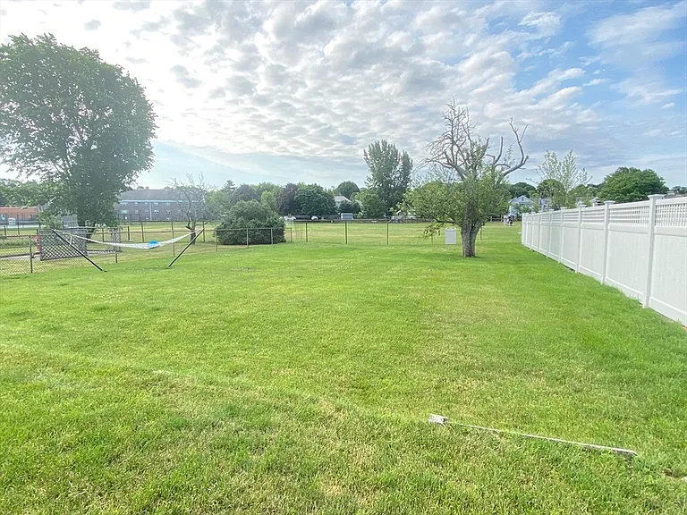 36 Walnut St #2 — Photo 20