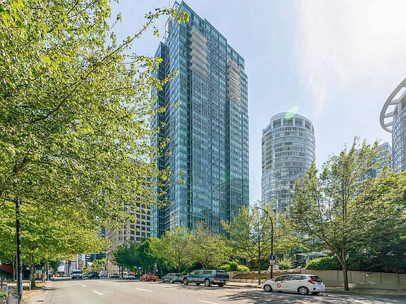 2nd image of 1200 Georgia St W #1808