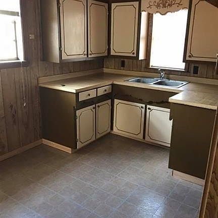 5th image of 603 Mitchell St