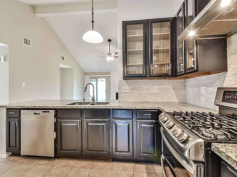9503 Bent Spur Ln — Photo 9
