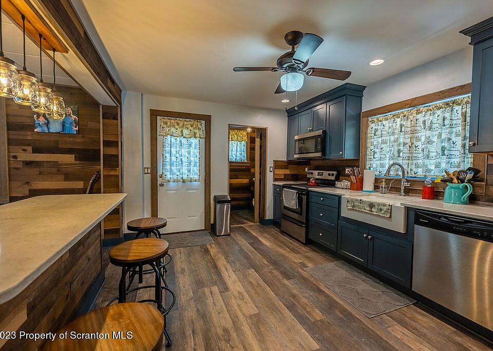 517 Moosic Rd, Old PA 18518 Zillow