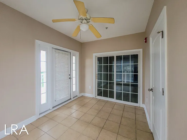 300 Gateway Dr #346 — Photo 14