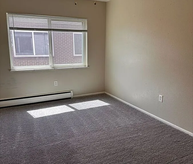 551 S Fairfax Street — Photo 5