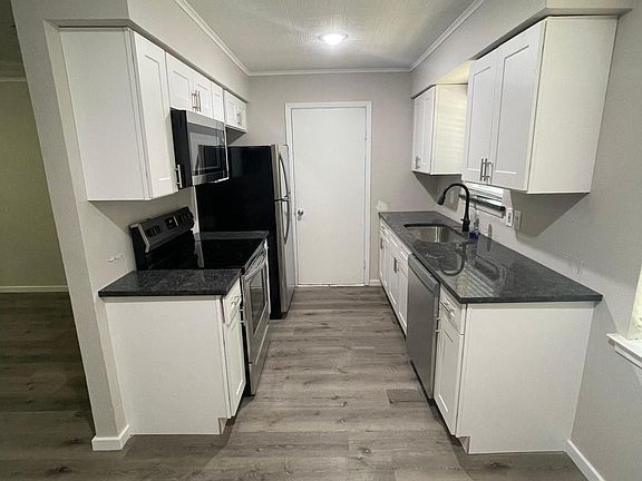 5th image of 11201 Erich Dr