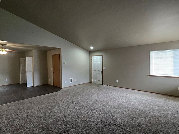 4th image of 802 Jamie Dr #802