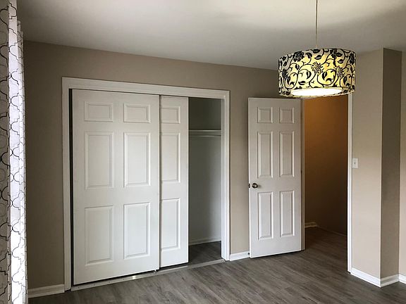 5th image of 30 Brandywine Sq #35