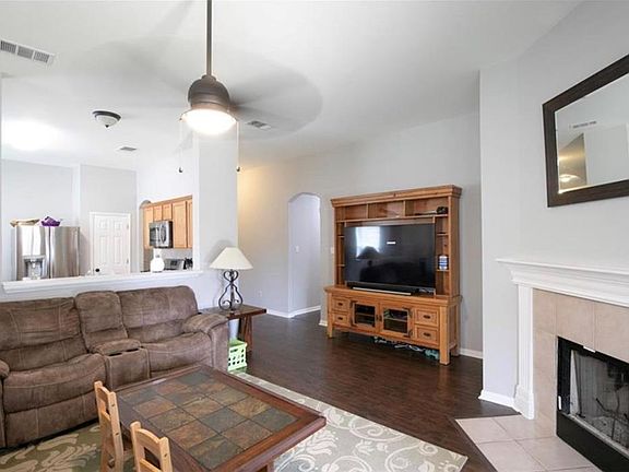 5th image of 2204 Bakers Way