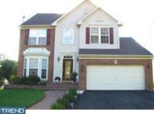 8233 Rose Petal Dr, Philadelphia, PA 19111