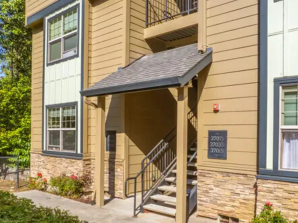 37015 Dubarko Rd, Sandy, OR 97055