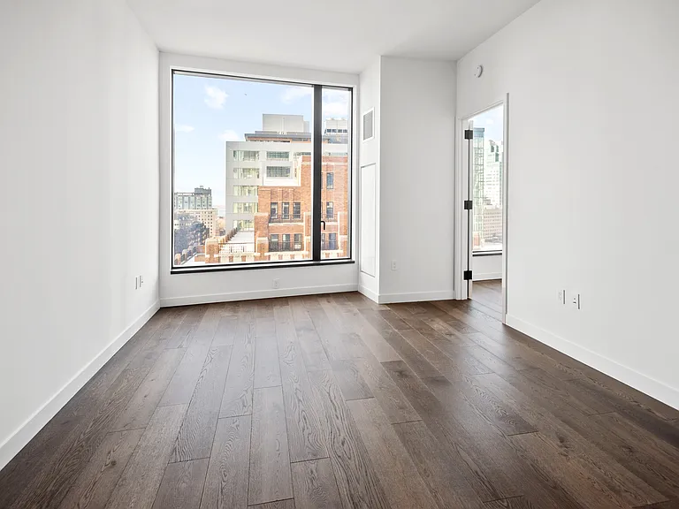 11 Hoyt St #19K — Photo 6