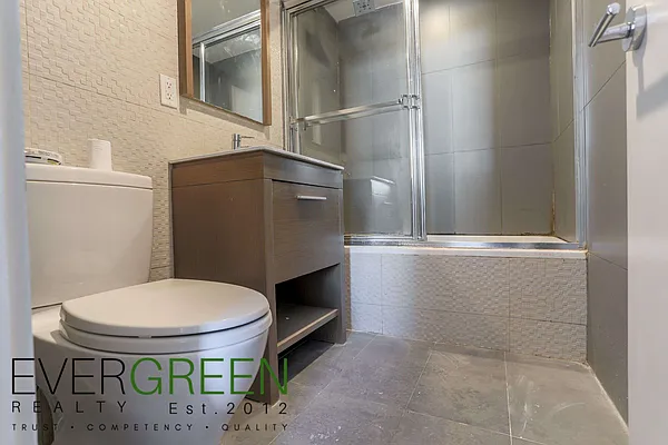 Rented by Evergreen Apartments BK | media 51