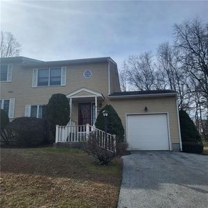 48 Governors Hl, West Warwick, RI, 02893