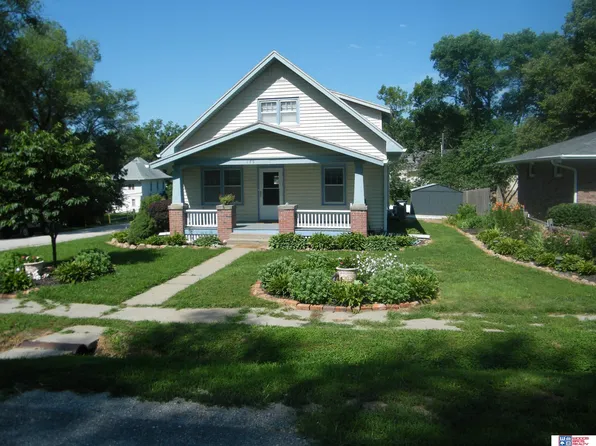 175 S East St, Malcolm, NE 68402