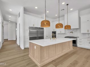 3461 E Indigo Cir, Mesa, AZ 85213