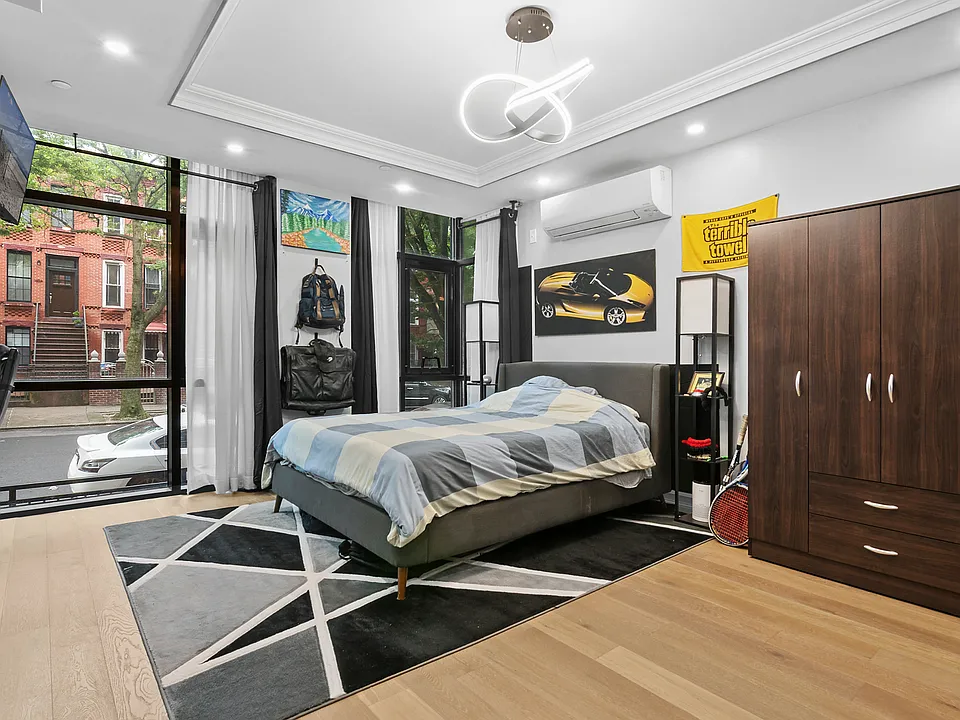 163 Macdougal St #1A