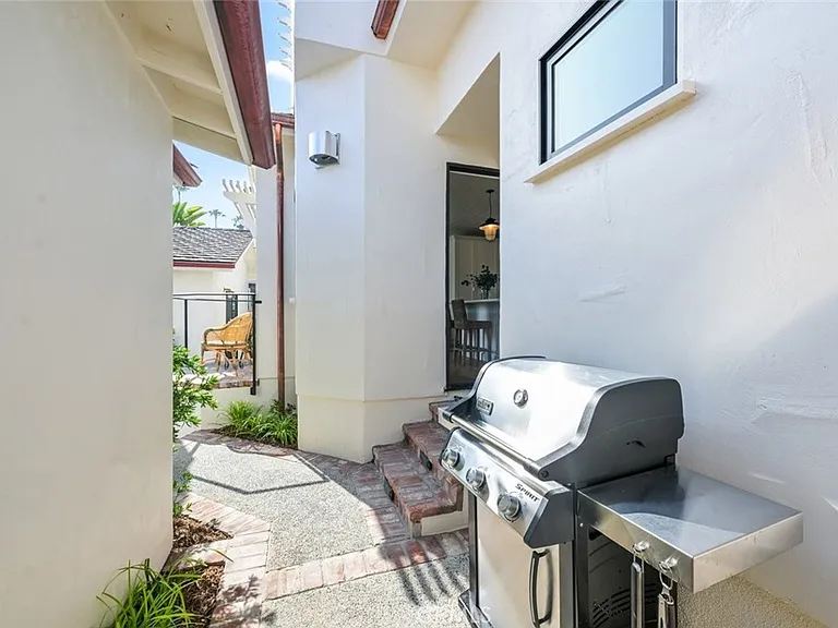 358 Cliff — Photo 18