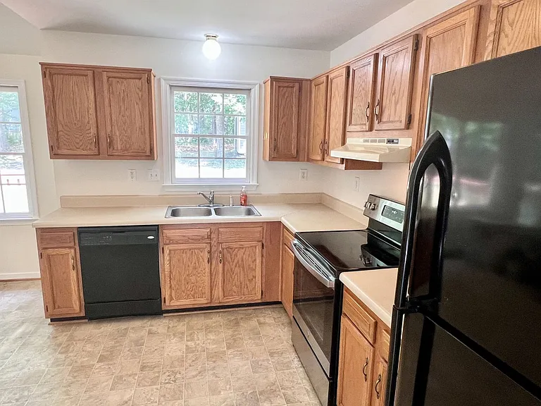 5633 Lake Sharon Dr — Photo 6