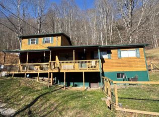 226 7th St NE, Norton, VA 24273