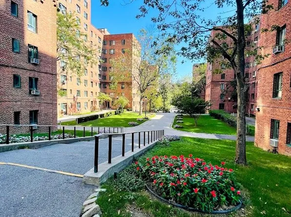 2140 E Tremont Avenue #MG, Bronx, NY 10462