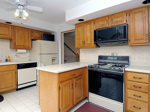 5th image of 1610 S Fernandez Ave