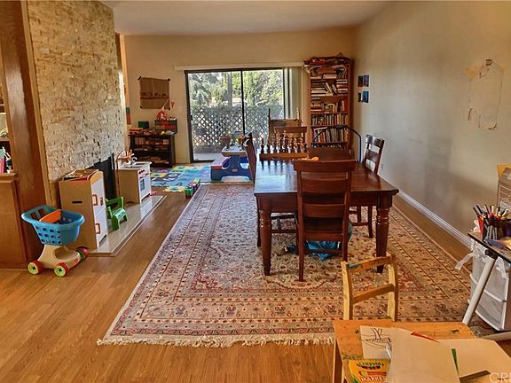 4th image of 17522 Sherman Way Unit 207