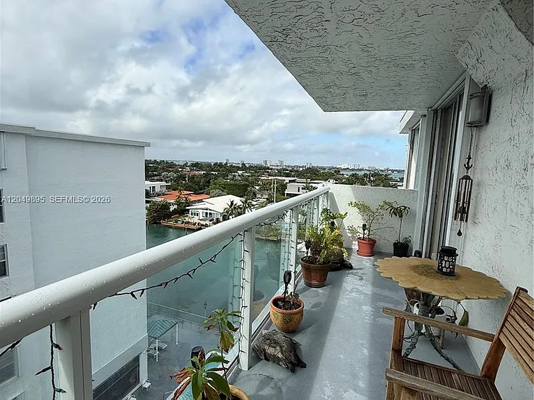 10000 W Bay Harbor Dr #Penthouse 4 — Photo 3