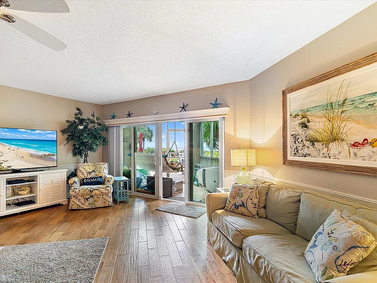 5621 Gulf Of Mexico Dr #103 — Photo 6
