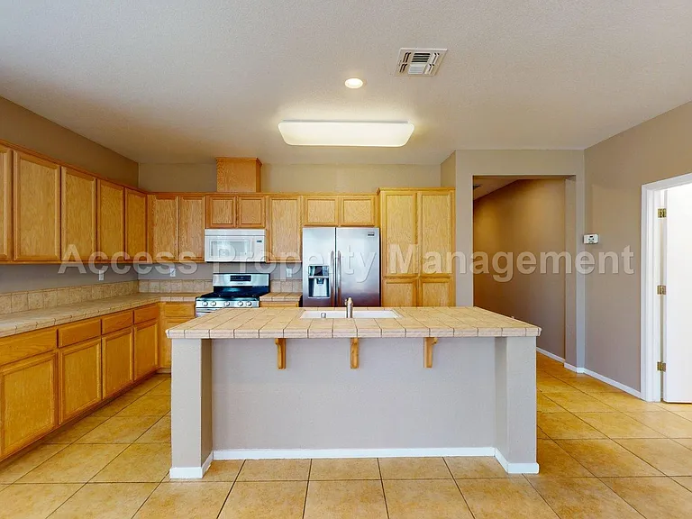 1245 W Springer Dr — Photo 16