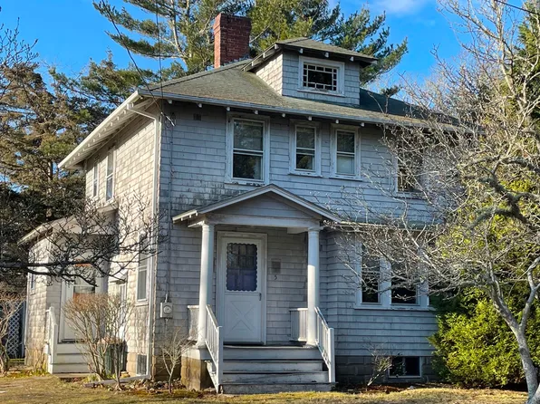 5 Pine Tree Ln, Tisbury, MA 02568