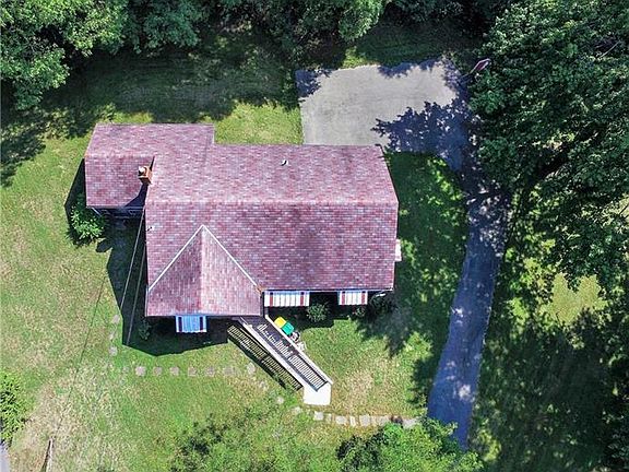 2nd image of 128 Bon Aire Dr