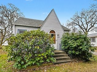 735 Royal Dr, Jackson, MI 49202