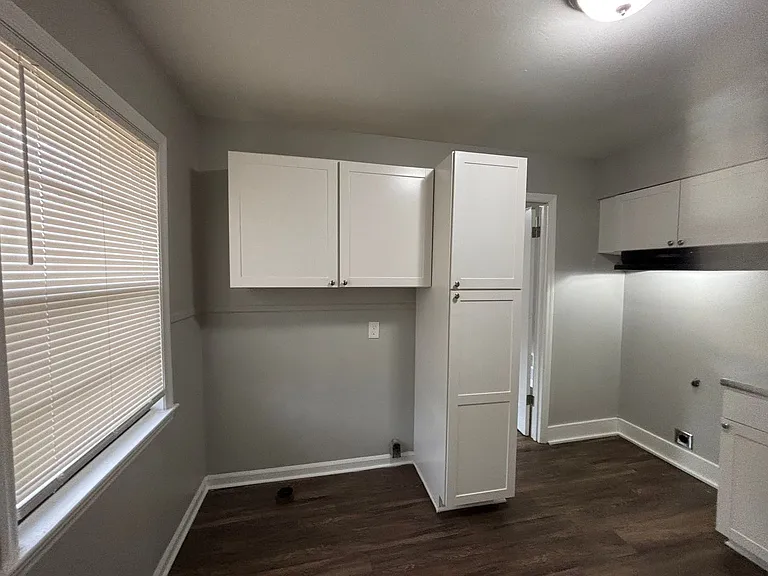 2370 Hillside Ave — Photo 37