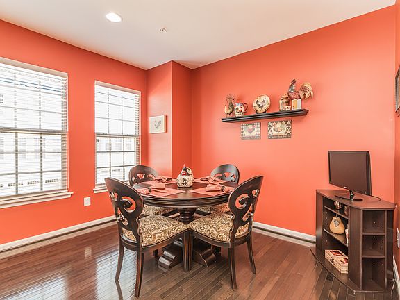 Kitchen Eat-In Space