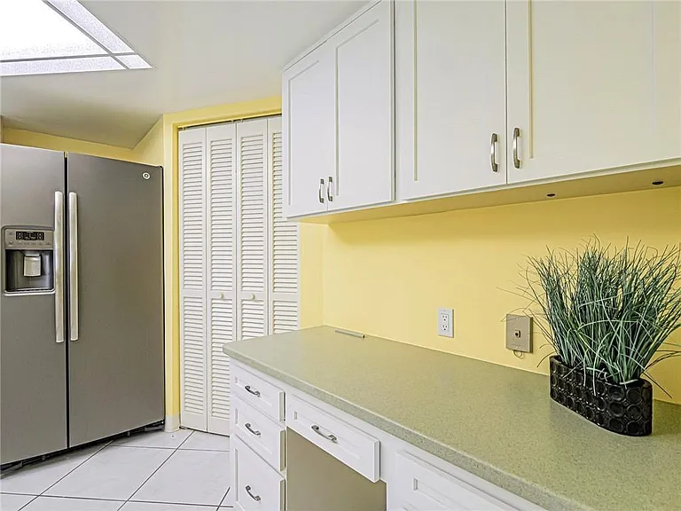1821 Mooringline Dr #1C — Photo 11