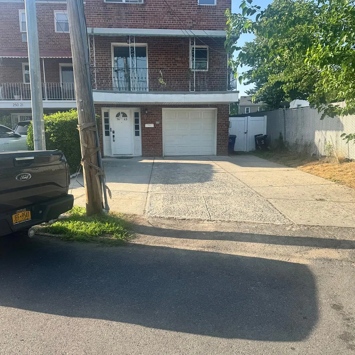 4 bed, 1.5 bath, 3220 sqft, $4,300 — Photo 3