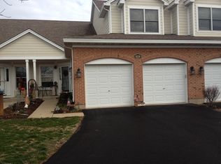 8220 Polo Ct, Crystal Lake, IL 60014