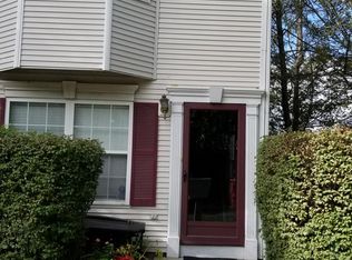 2091 Francis Ct, Mahwah, NJ 07430