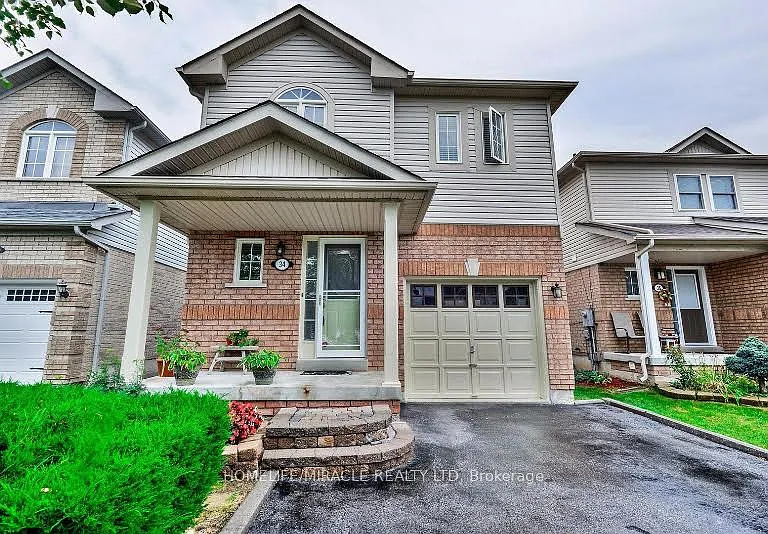 34 Ridgemore Cres — Photo 1