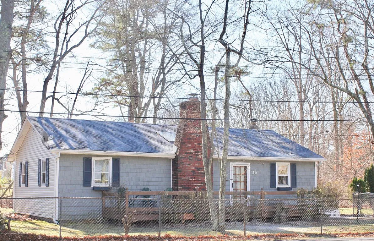 35 Flannigan Dr photo 1