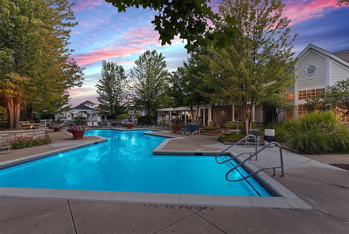701 Green Cir #30-103 photo 1