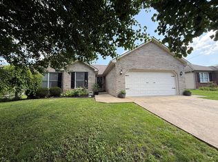 913 Pinoak Dr, Nicholasville, KY 40356