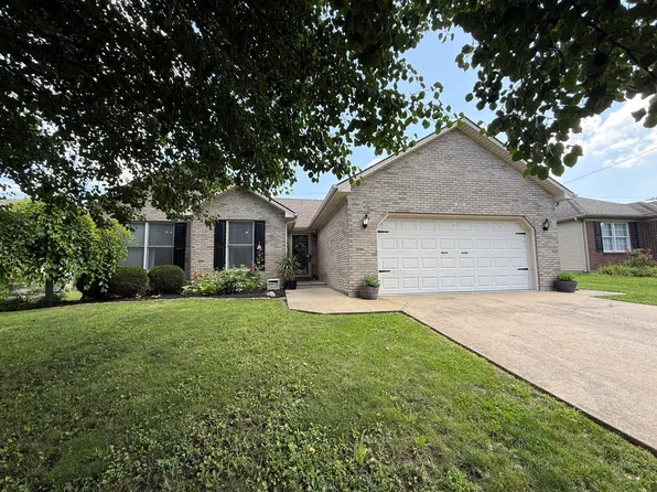 913 Pinoak Dr, Nicholasville, KY 40356