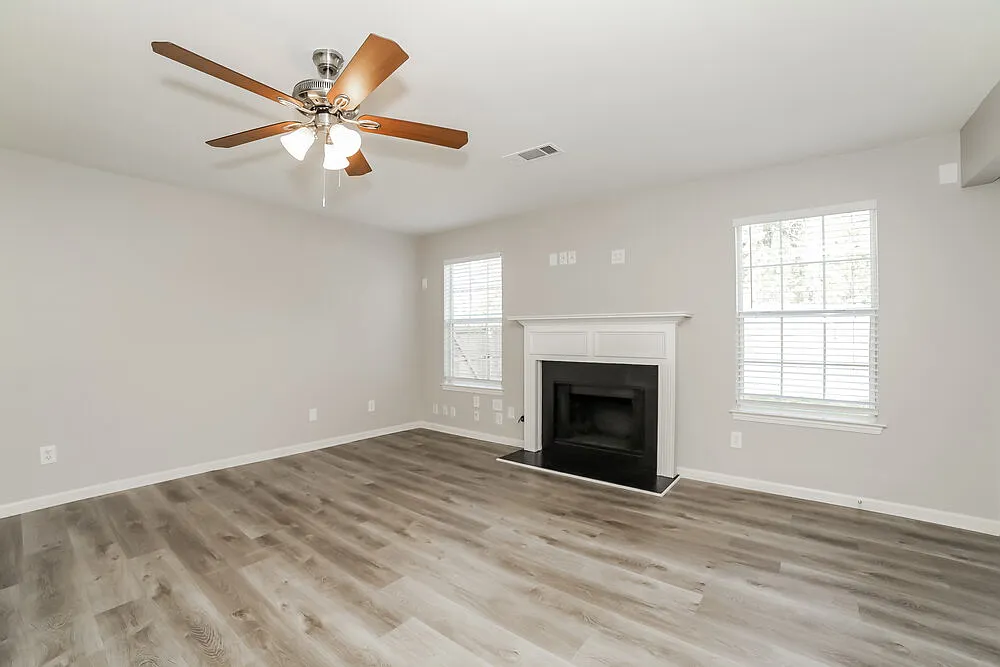 3 bed, 2.5 bath, 1684 sqft, $2,650 — Photo 4