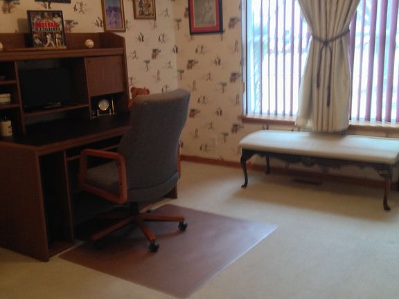 guest bedroom/office