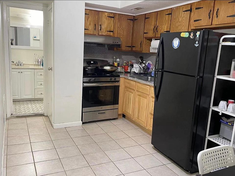 1st image of 66 Elwood Ave #1
