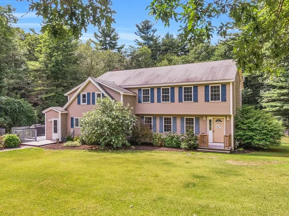 93 Shawsheen Rd, Billerica, MA 01821