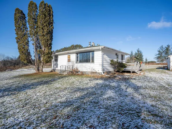 5867 Maple Grove Rd, Hermantown, MN 55810