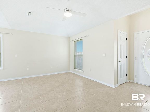 5th image of 21649 Bartlett Ln