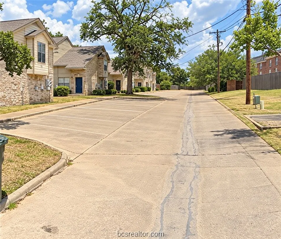 2 bed, 885 sqft, $1,100 — Photo 3