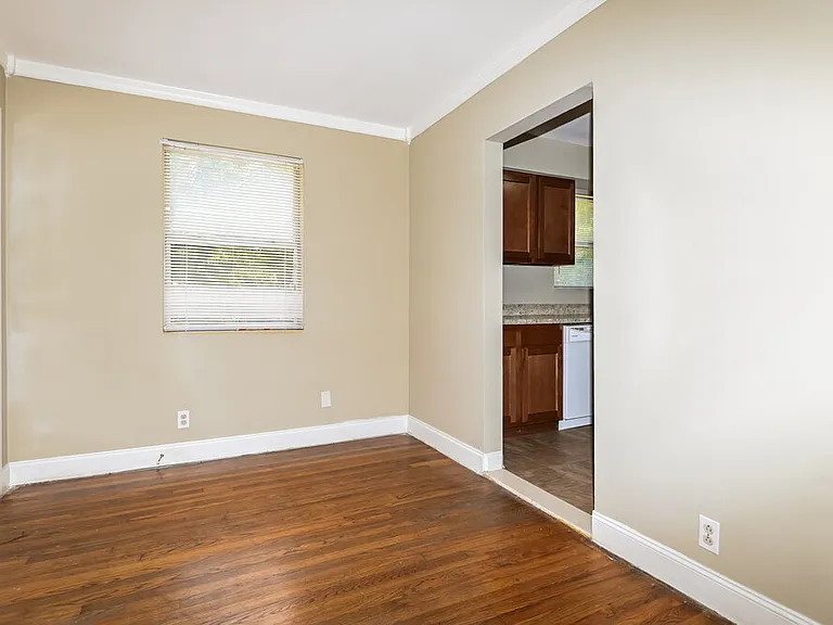 2615 Ligustrum Rd — Photo 8